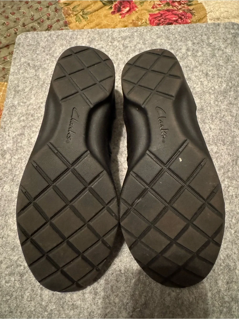 Clarks Black Leather Ballet Flats with Knot Detail